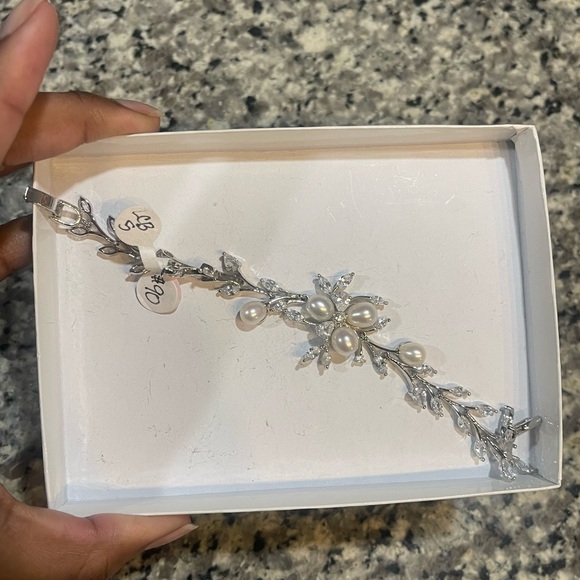 Freshwater Pearl and CZ Floral Bracelet - Picture 4 of 6